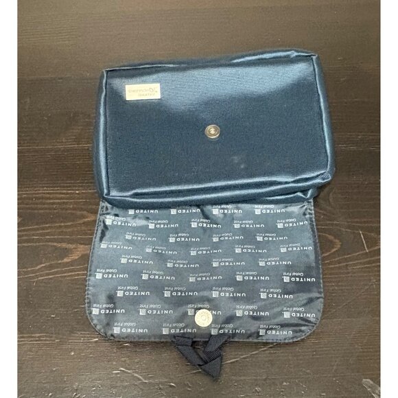 United Airlines Global First Class Blue Travel Toiletry Travel Bag Case Pouch - Picture 3 of 5